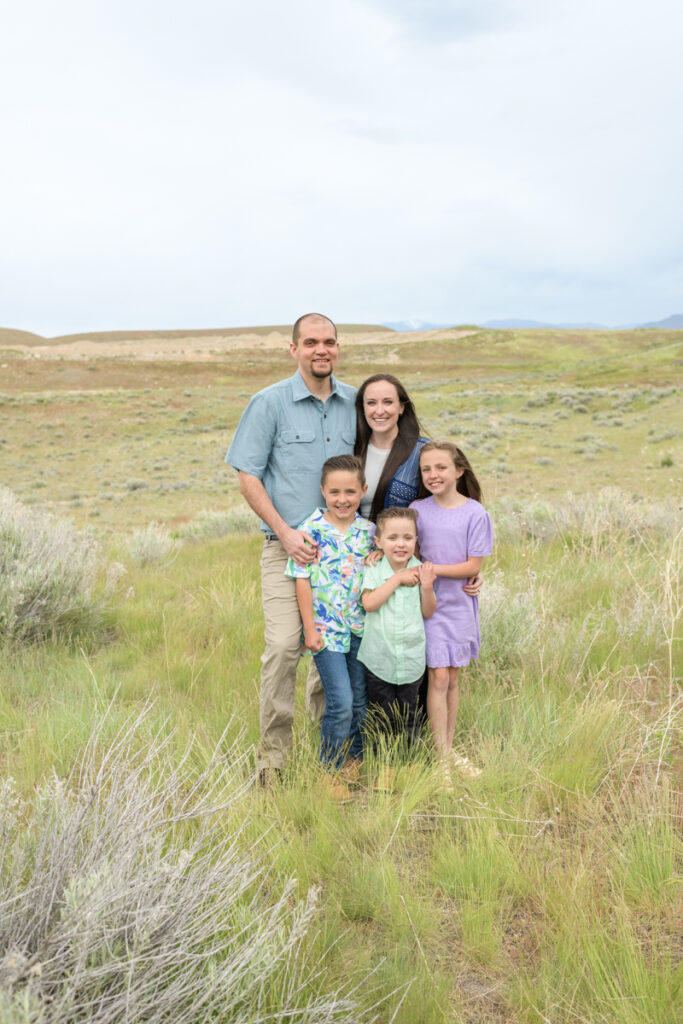 A family during a spring family photoshoot with Salt Lake Photographer Jodi Cornwall Photography.